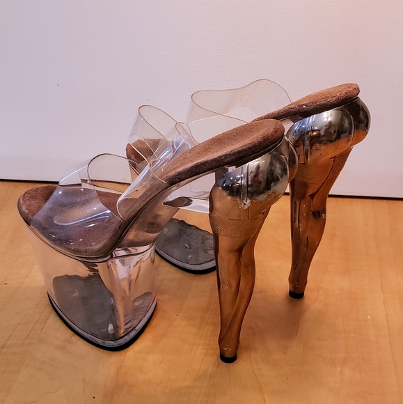 Heels - Picture 2 of 3